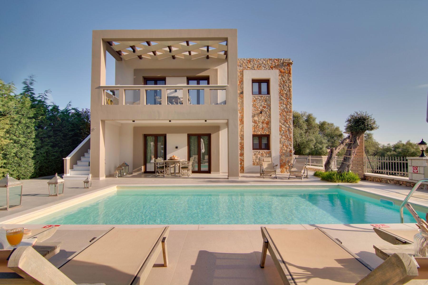 Three Hills luxury villas Parga - Parga hotels - Official Site